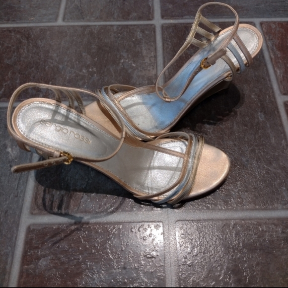 Sergio Rossi metallic TRI gold color strappy sandals 37.5 - Picture 4 of 4
